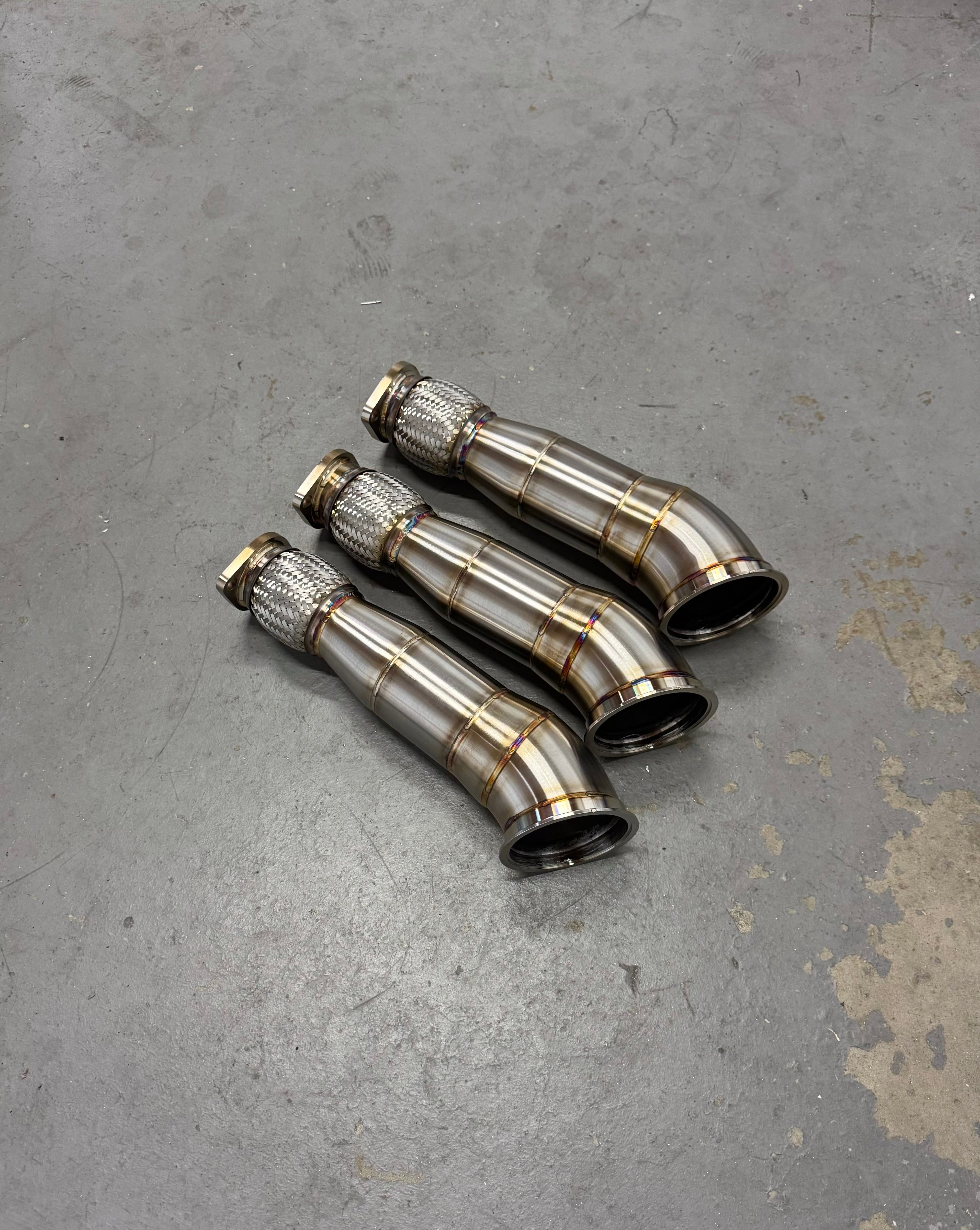 FAF Race High-Flow Catted Downpipe  (OEM Turbo & OEM Location Fitment) Gen 4 Toyota Tacoma • Gen 6 Toyota 4Runner • Gen 7 Toyota Land Cruiser